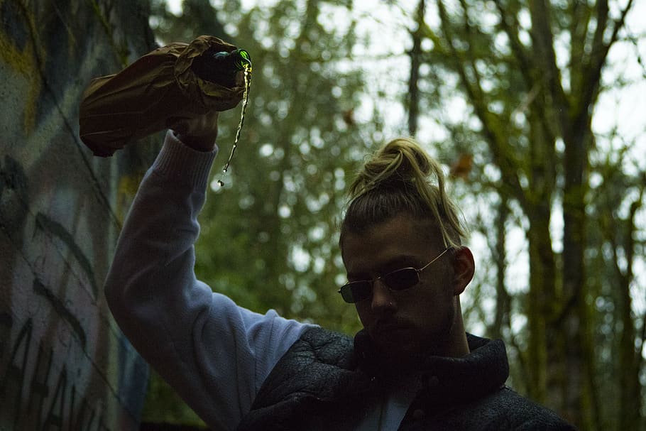 40oz, scotty sensei, forest, trees, grafiti, sky, man bun, beer HD wallpaper