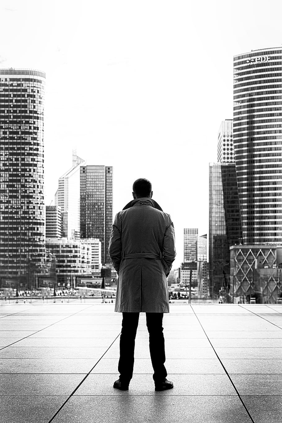 Monochrome Photo of Man Wearing Trench Coat, back view, black-and-white, HD wallpaper