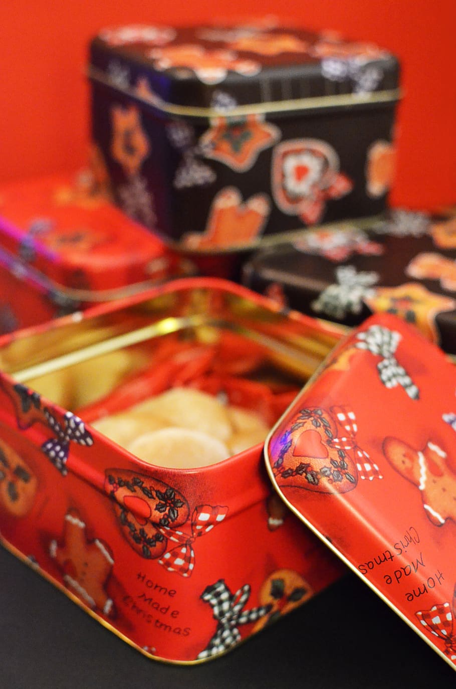 Red Metal Box, christmas, xmas, indoors, close-up, art and craft HD wallpaper