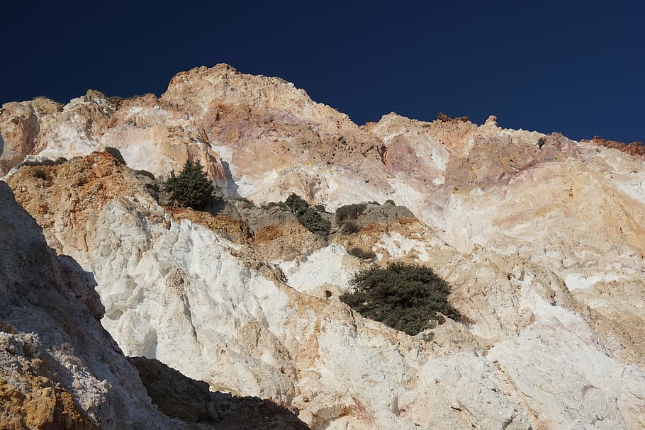 mountain with trees, nature, outdoors, mountain range, peak, cliff HD wallpaper