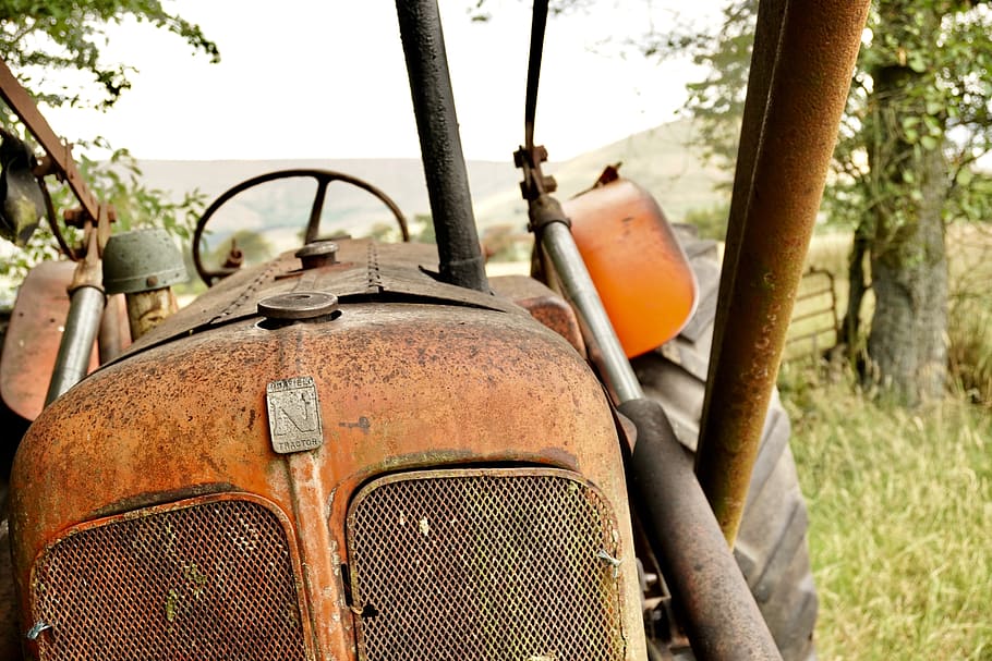wreck, tractor, countryside, rust, badge, farm, mode of transportation HD wallpaper