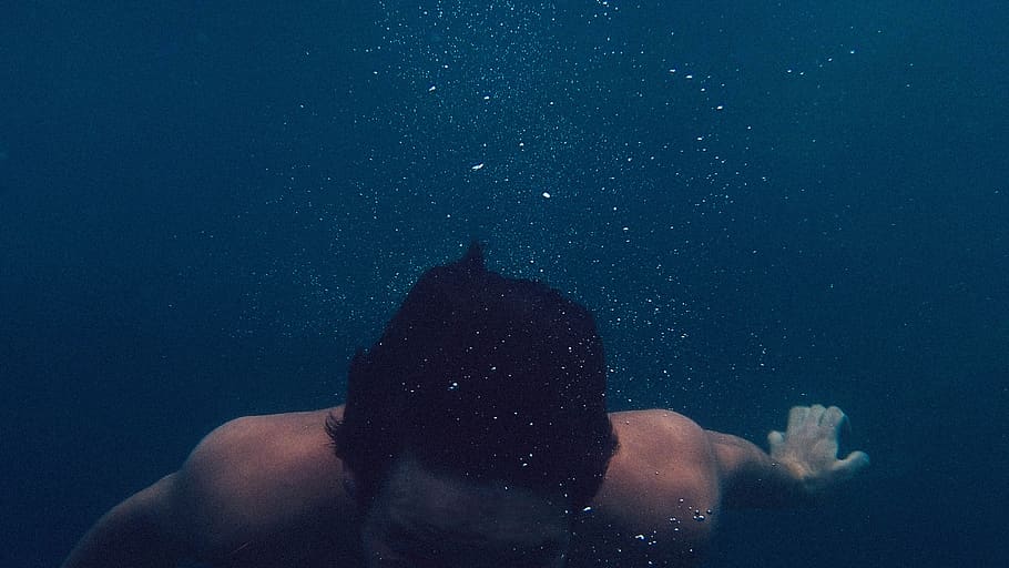 swimming, underwater, man, guy, hair, bubbles, wet, one person HD wallpaper
