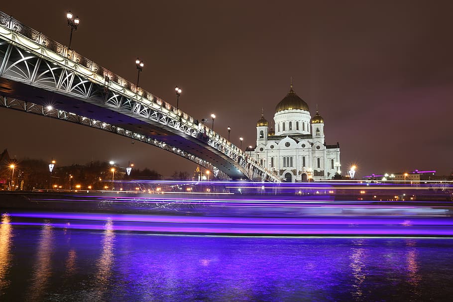 white mosque with bridge during night time, architecture, built structure HD wallpaper