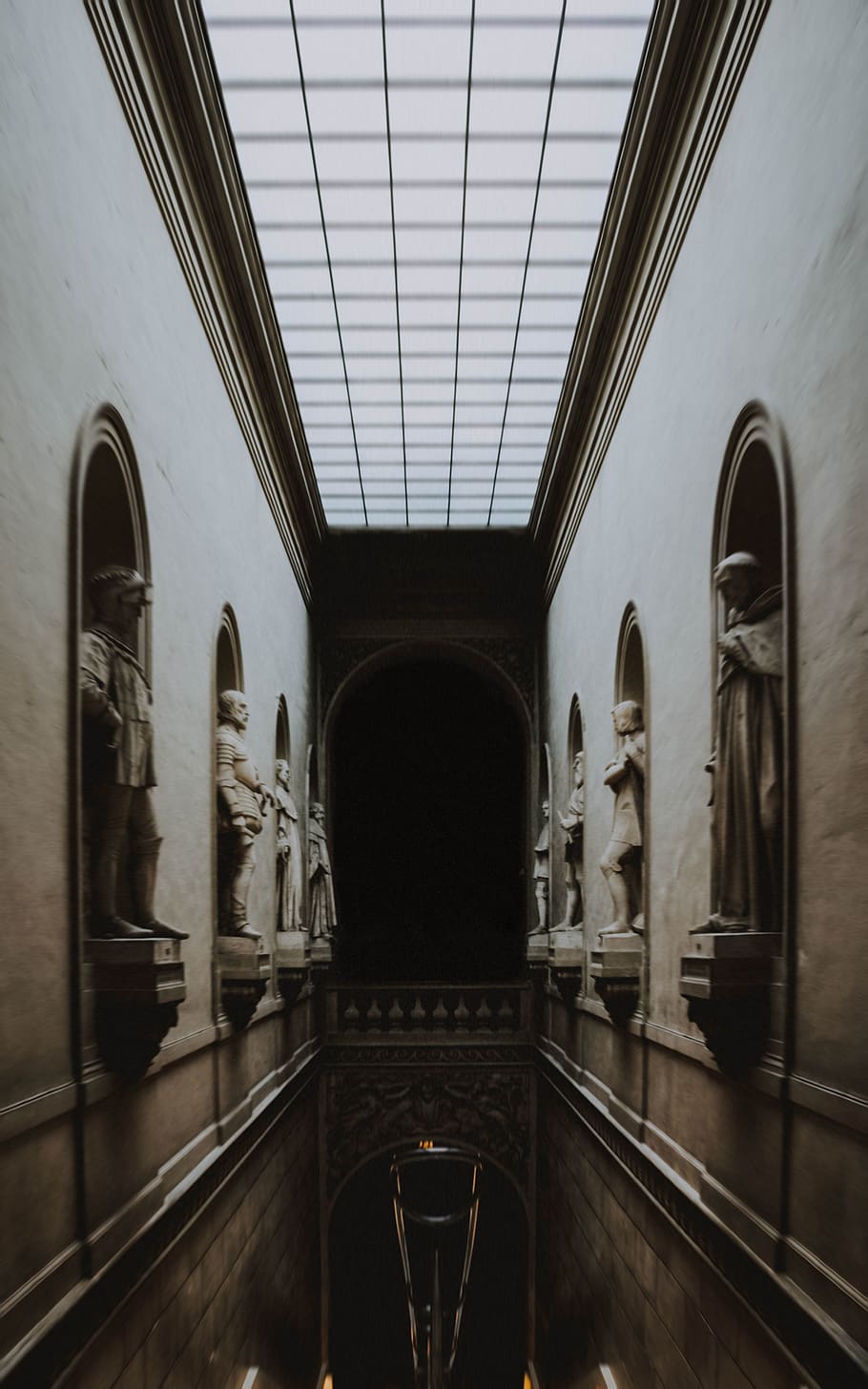 statues lined up in hallway, corridor, versailles, france, building HD wallpaper