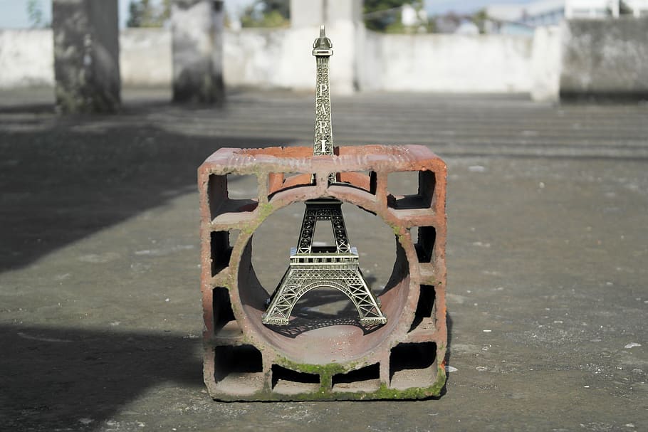 france, paris, eiffel, tower, day, focus on foreground, metal HD wallpaper
