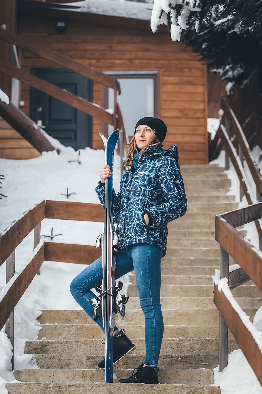 woman standing on stairs holding skis, footwear, shoe, clothing, HD wallpaper