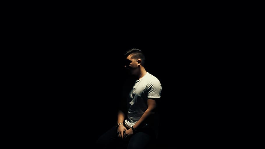 dark, light, side, guy, one person, copy space, black background HD wallpaper