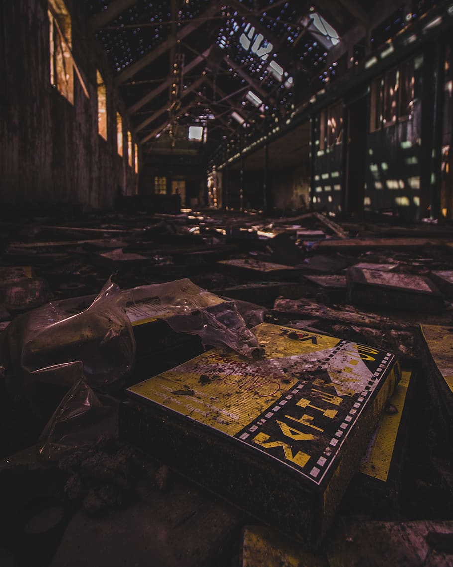 Yellow and Brown Can on House, abandoned, broken, building, calamity HD wallpaper