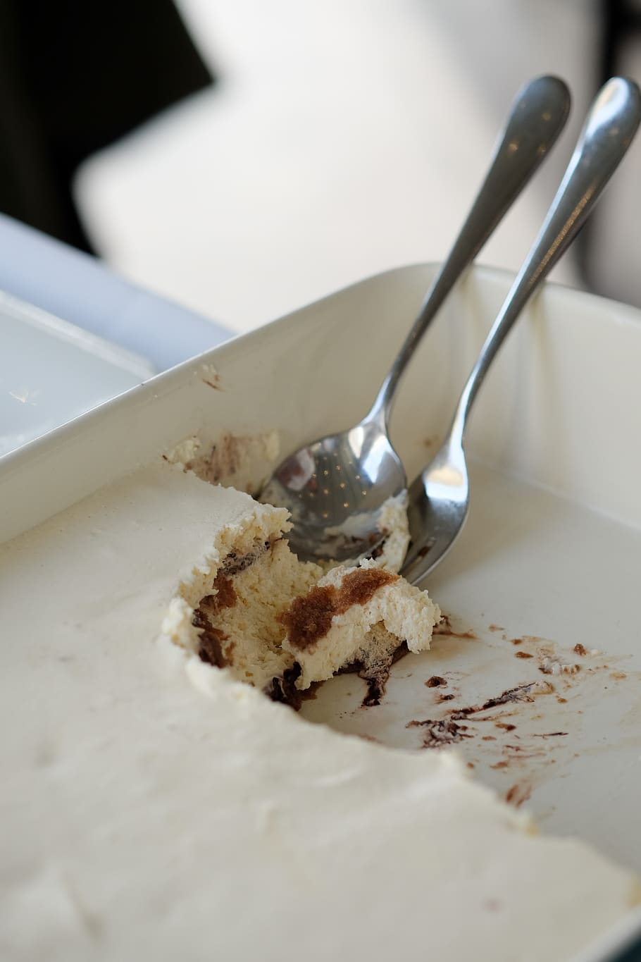 spoon and fork in white tray, cutlery, dessert, food, creme, cream HD wallpaper