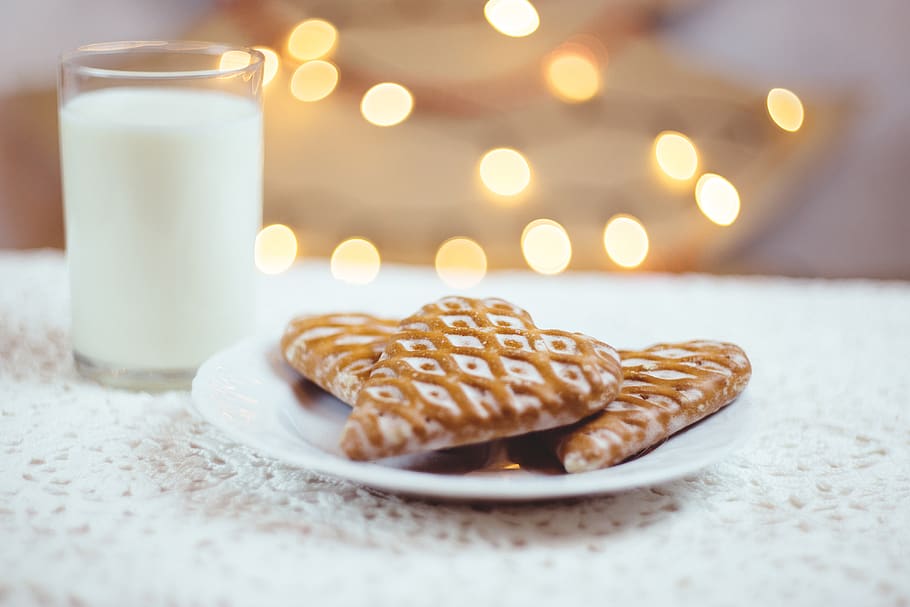 Close-up of Christmas Milk, baked, baking, blur, chocolate, cream HD wallpaper