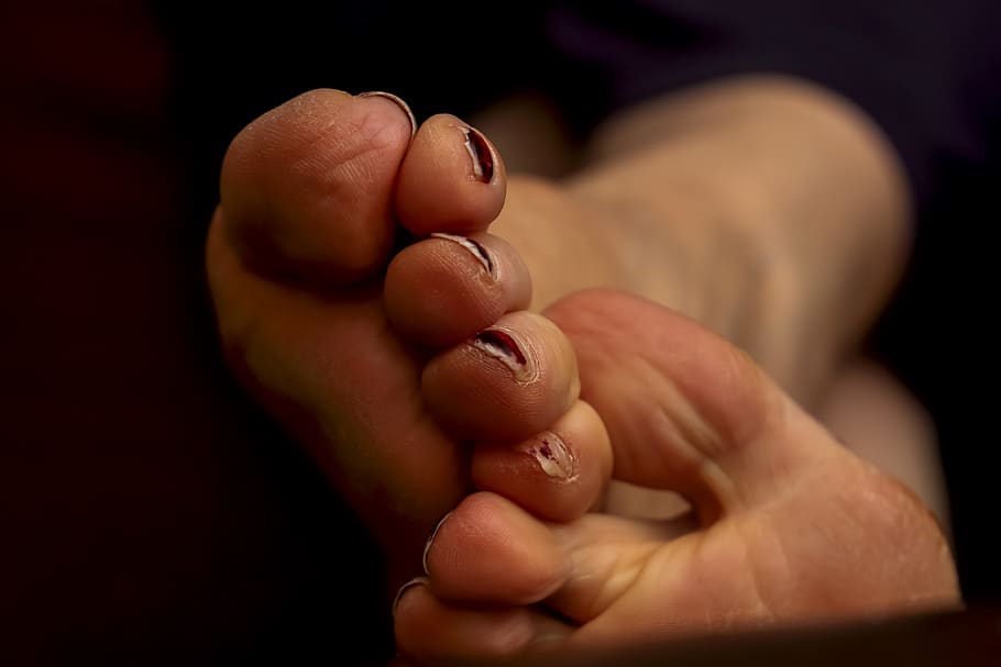 feet, toes, wrincles, toenails, human body part, human hand, HD wallpaper