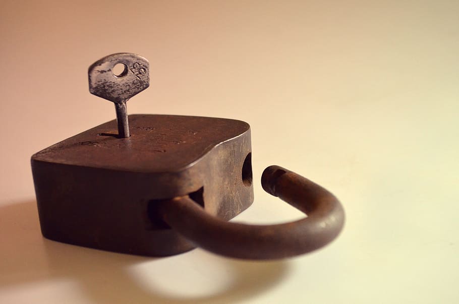 Old Lock, concepts, ideas, safety, security, studio shot, indoors HD wallpaper