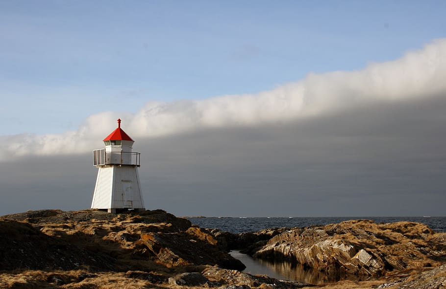 lighthouse, ocean, clouds, sky, horizon, landmark, water, nature HD wallpaper