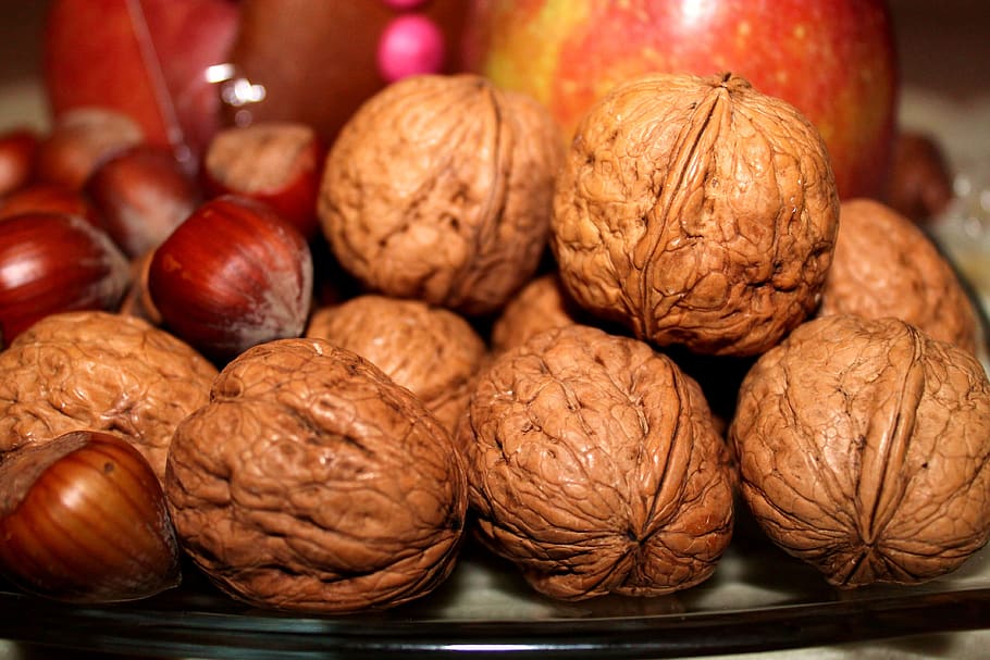 Almond Acorn and Red Apple, brown, food, nuts, walnuts, food and drink HD wallpaper