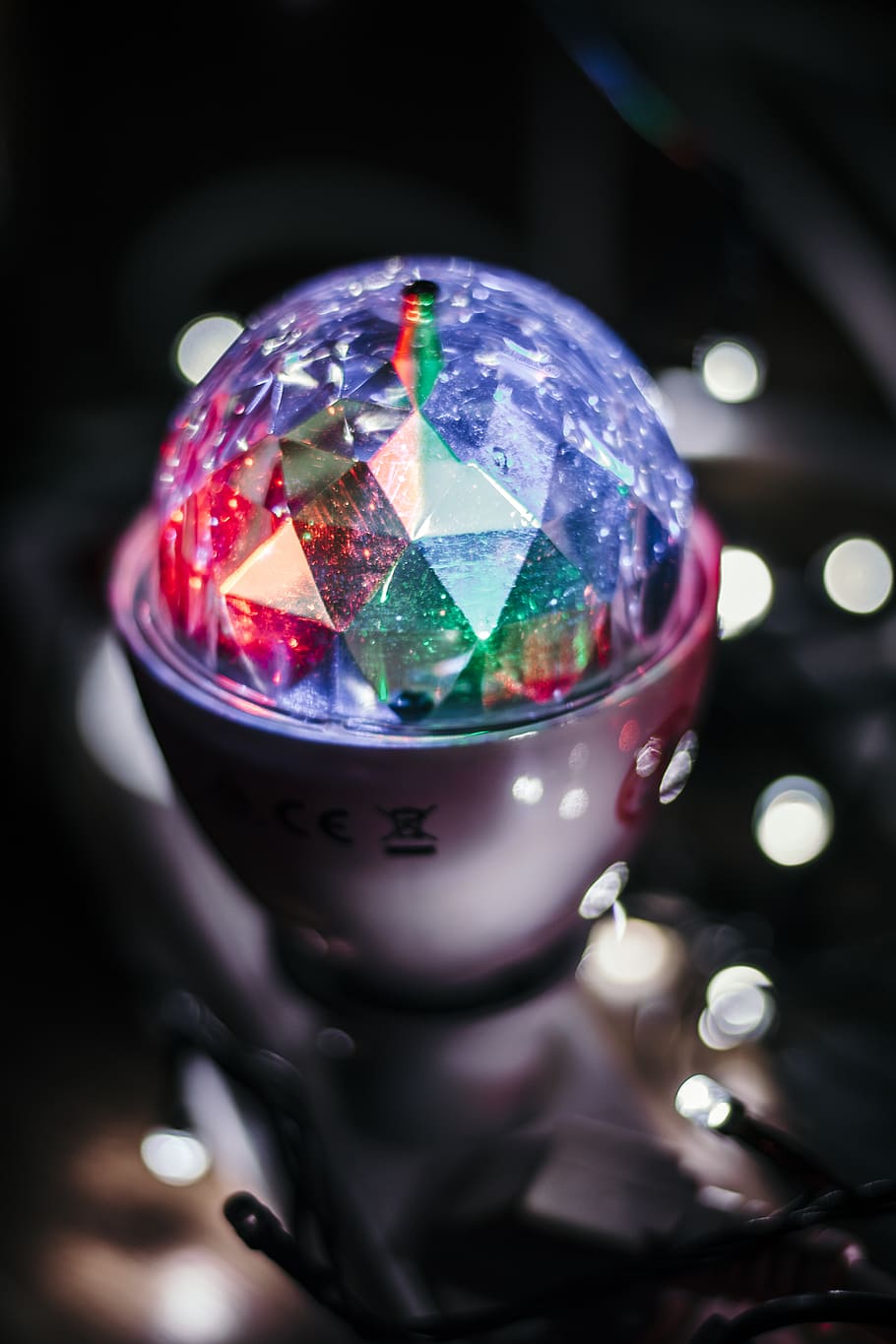 close-up, selective focus, sphere, focus on foreground, indoors HD wallpaper