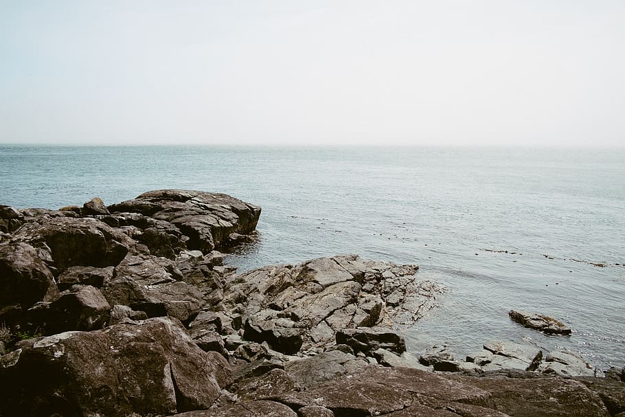 sky, grey, water, rocks, ocean, sean, rock - object, solid HD wallpaper