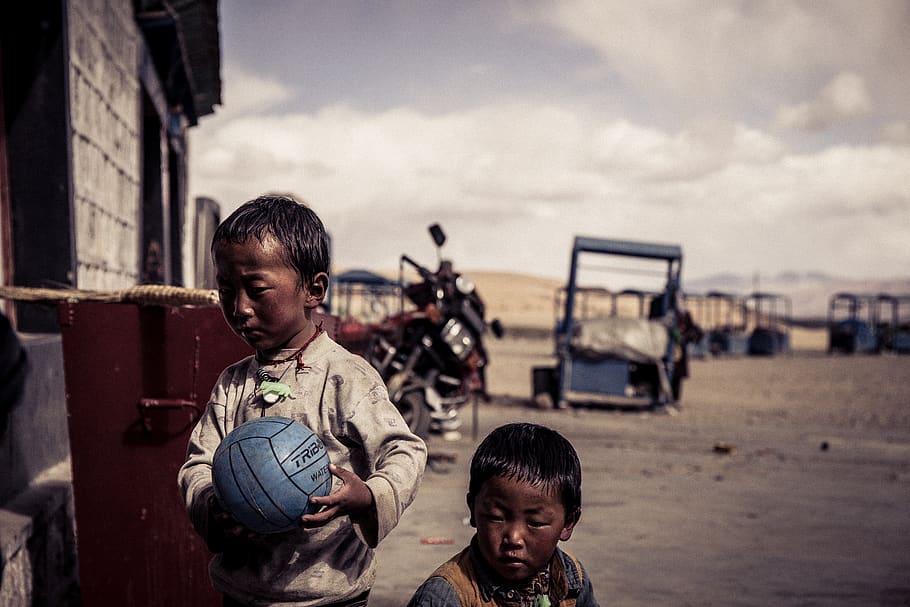 china, lhasa, 納木措, kids, child, play, poverty, tibet