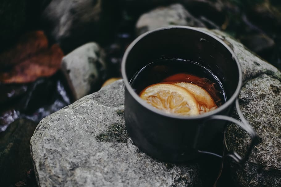 Black Ceramic Mug With Sliced Fruit, beverage, cup, drink, tea HD wallpaper