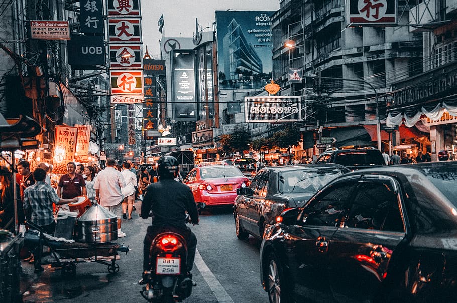 Crowded Street With Cars Passing By, Bangkok, buildings, chinatown, HD wallpaper