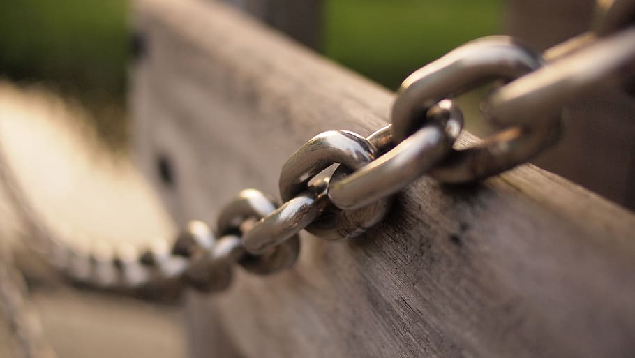 chains, links, metal, safety, close-up, selective focus, security HD wallpaper