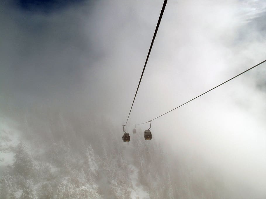 ski, snowboarding, ski resort, cloud, fog, cabin, ski lift HD wallpaper