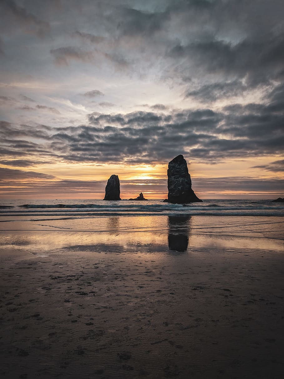 waves near beach shoreline, canon, haystack, rock, canon beach HD wallpaper