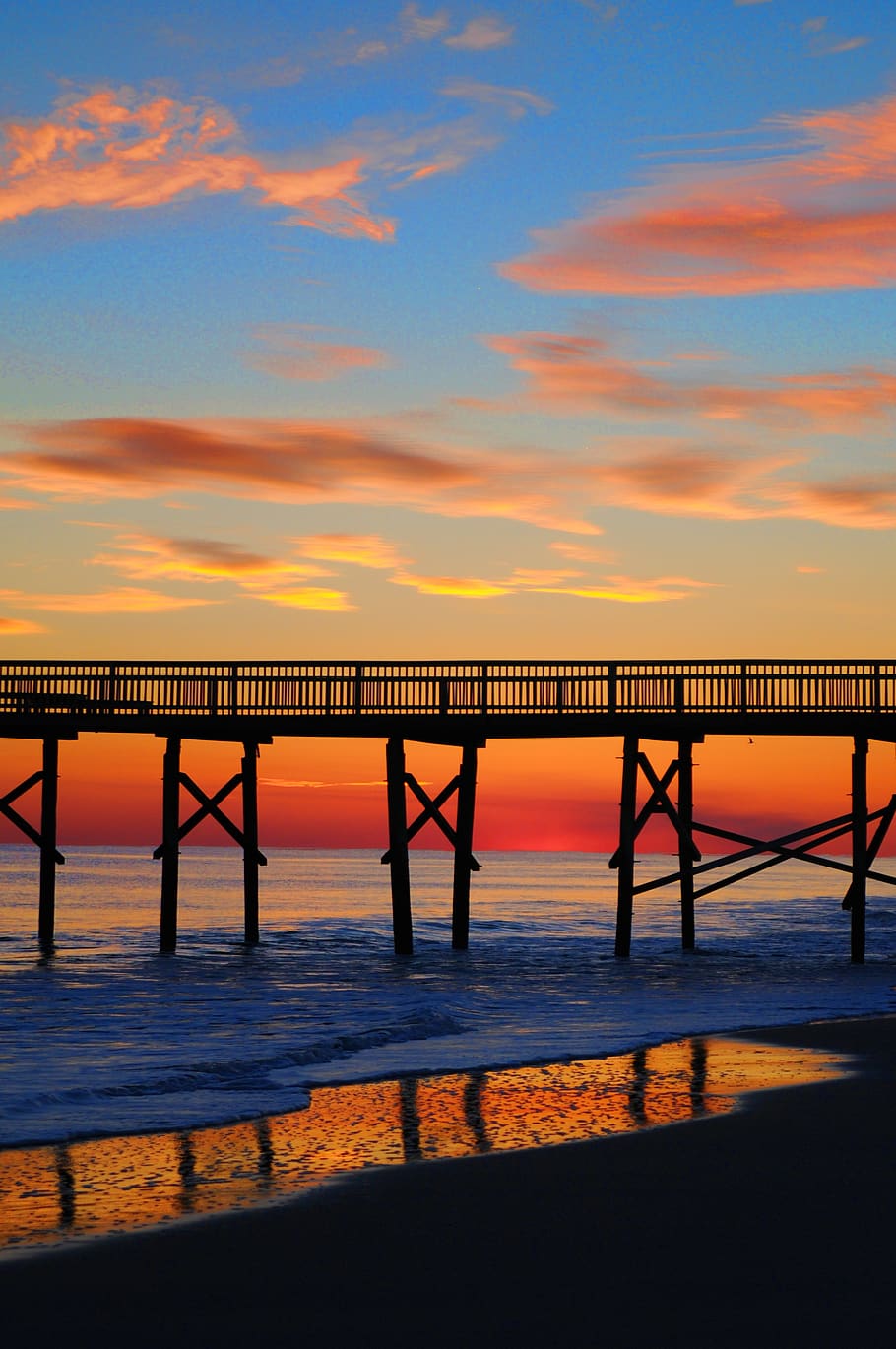 Beach Dock during Golden Hour, bridge, clouds, dawn, landscape HD wallpaper