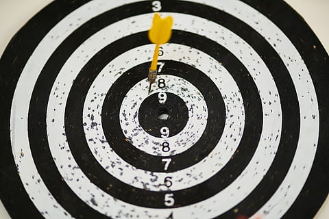 Black and White Dartboard, accuracy, accurate, arrow, background HD wallpaper