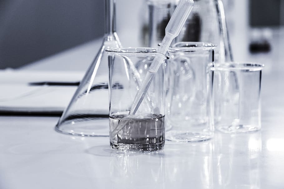 three clear beakers placed on tabletop, glass, lab, science, bottle HD wallpaper
