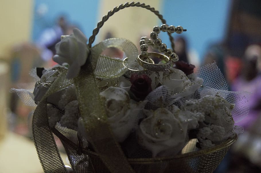 rings, decor, flowers, basket, wedding, bride, groom, relationship HD wallpaper