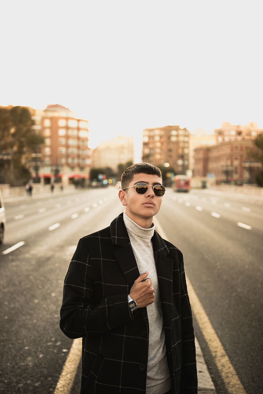 man standing on road during daytime, one person, city, glasses HD wallpaper