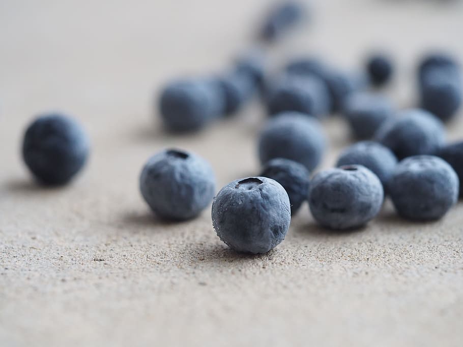 blueberries, fruit, close-up, minimal, food, berry fruit, food and drink HD wallpaper