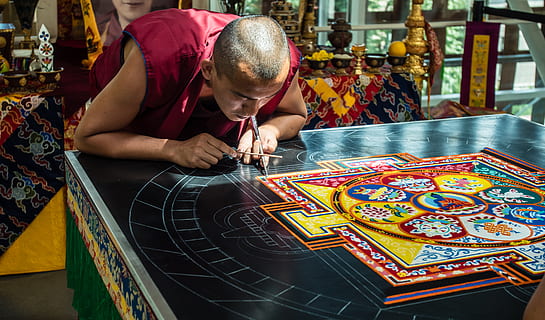 man leans on gaming table, human, person, monk, art, musuem, game HD wallpaper