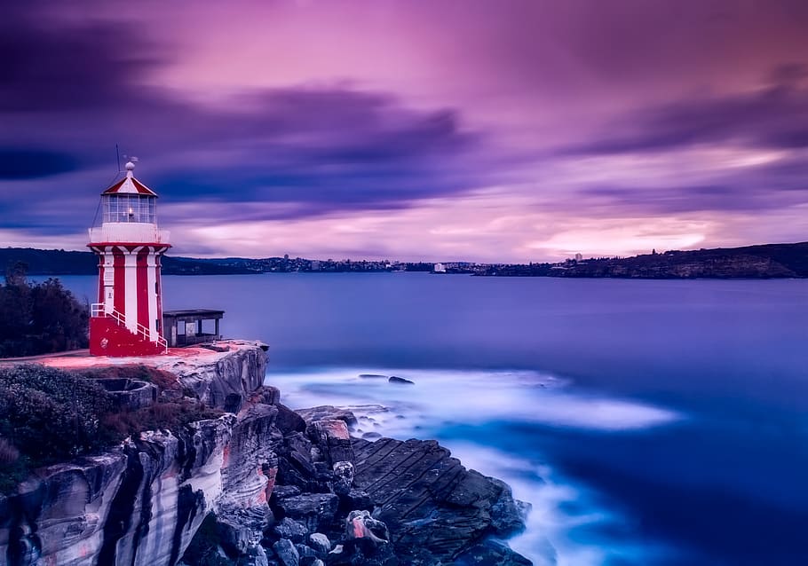 Red and White Lighthouse Near Body of Water, attraction, australia HD wallpaper