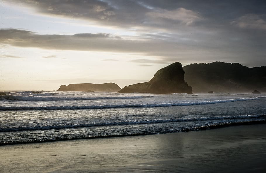 Sunrays on Bandon Beach, Oregon, cloud, formation, horizon, landscape HD wallpaper