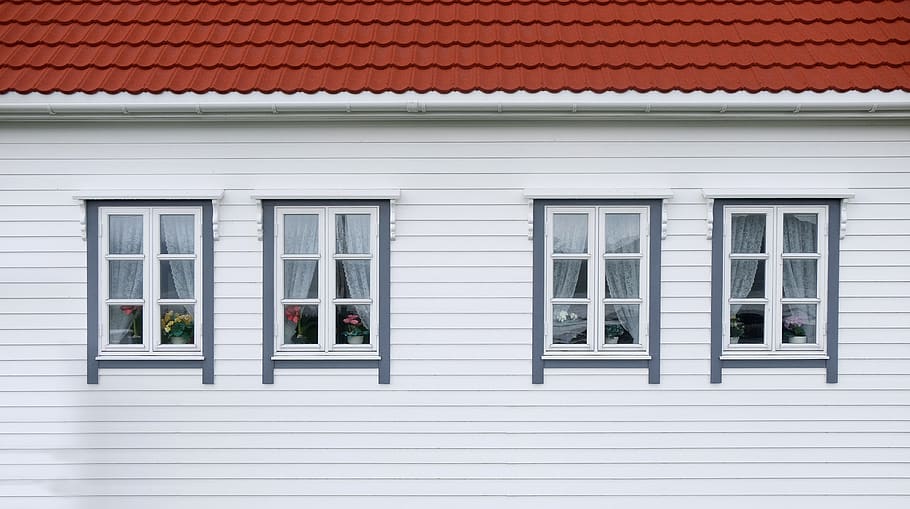 windows, house, home, white, red, roof, woods, wall, curtain HD wallpaper