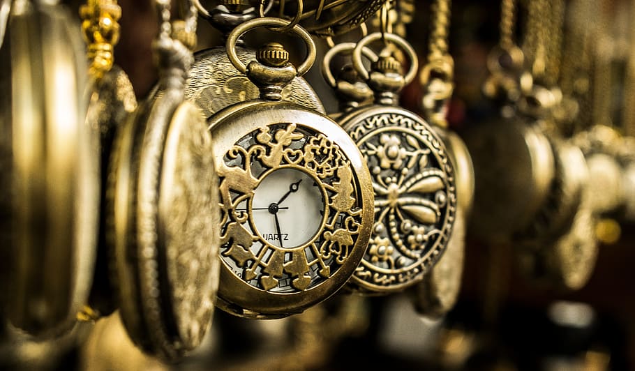 Brass Pocket Watches, art, blur, classic, close-up, gear, gold, HD wallpaper