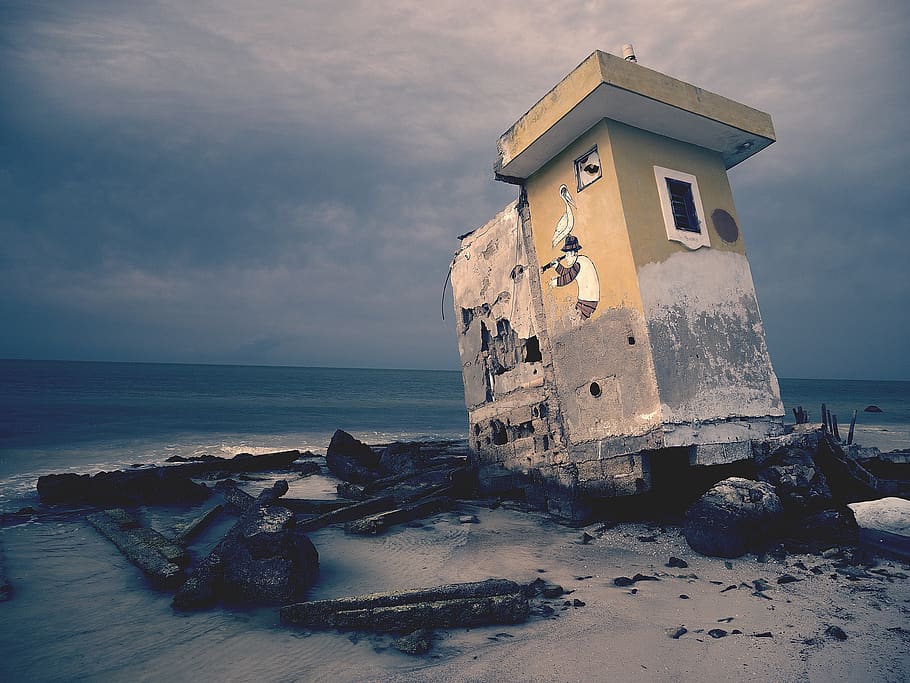 decay, building, seaside, ocean, sand, abandoned, old, structure HD wallpaper