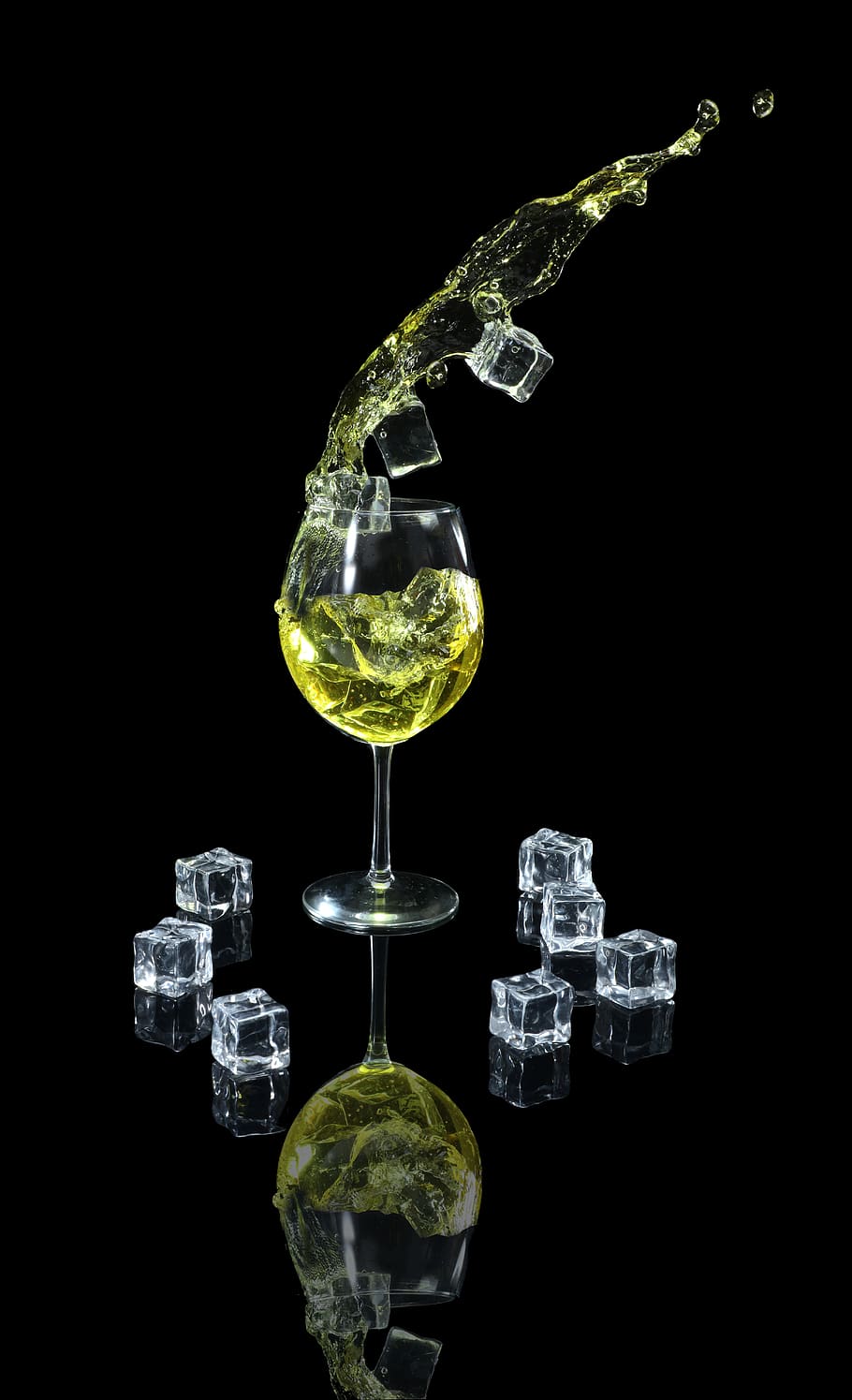 cocktail glass, studio shot, black background, glass - material HD wallpaper