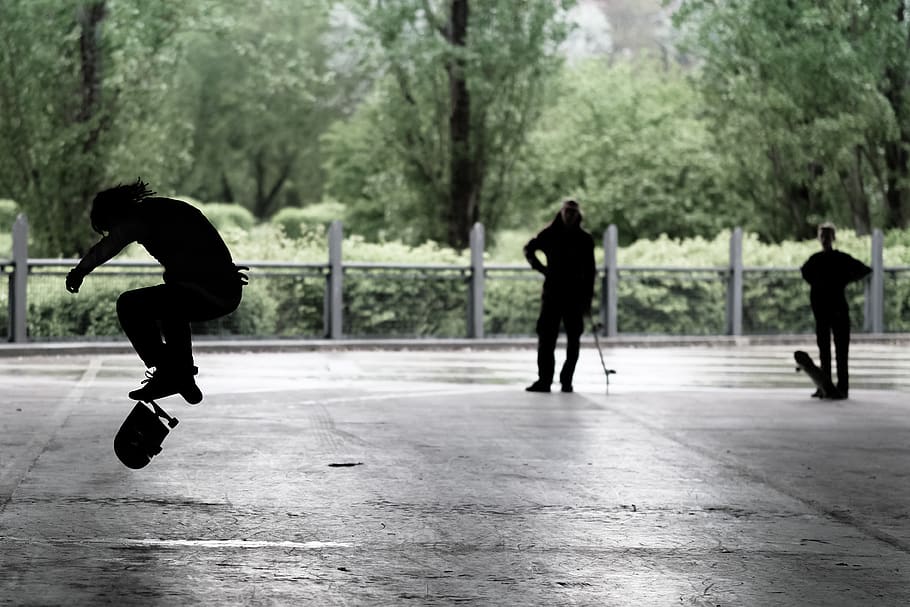 man performing skateboard trick, human, person, sports, pedestrian HD wallpaper