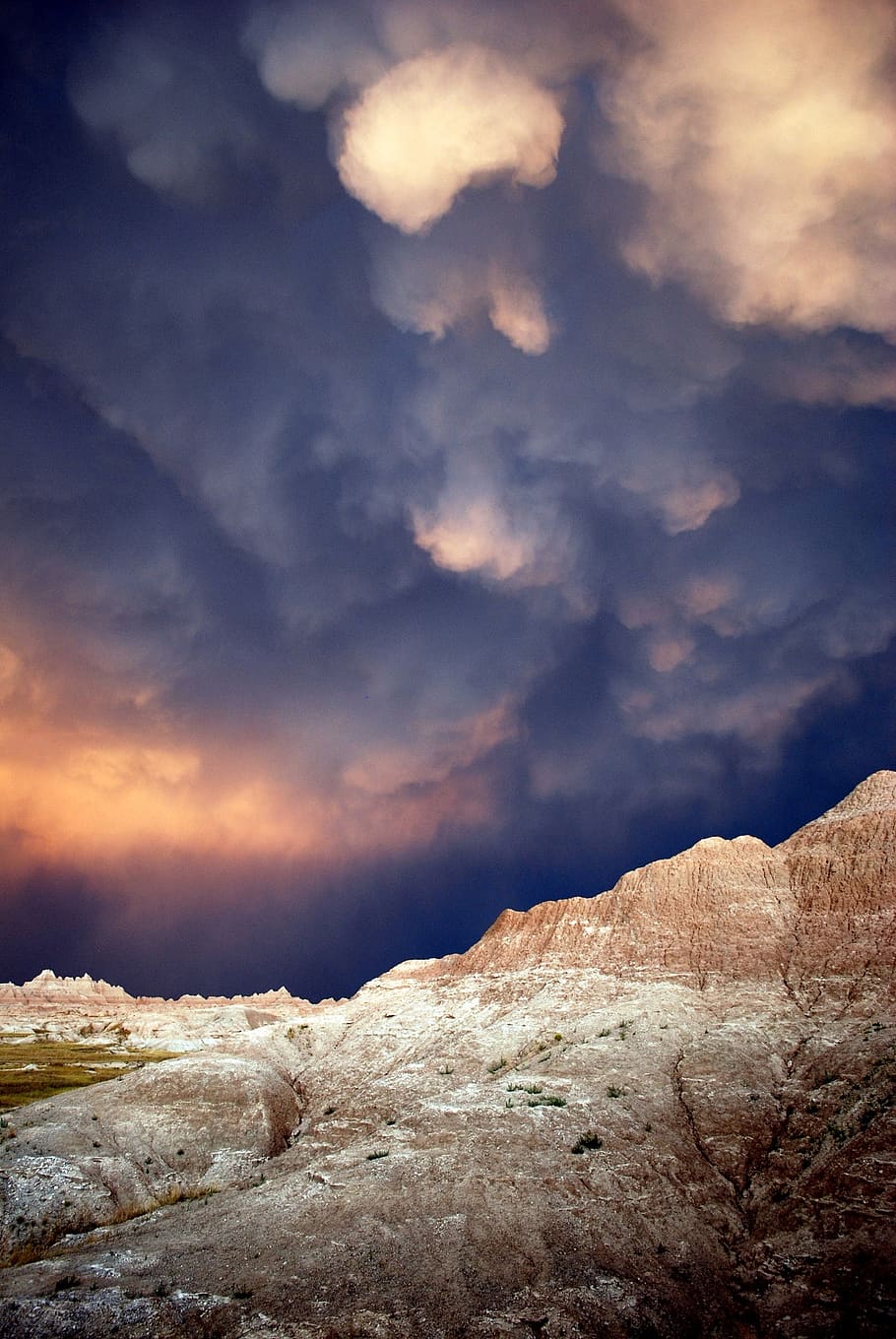 Cloudy Sky, badlands national park, cloudburst, clouds, cloudscape HD wallpaper