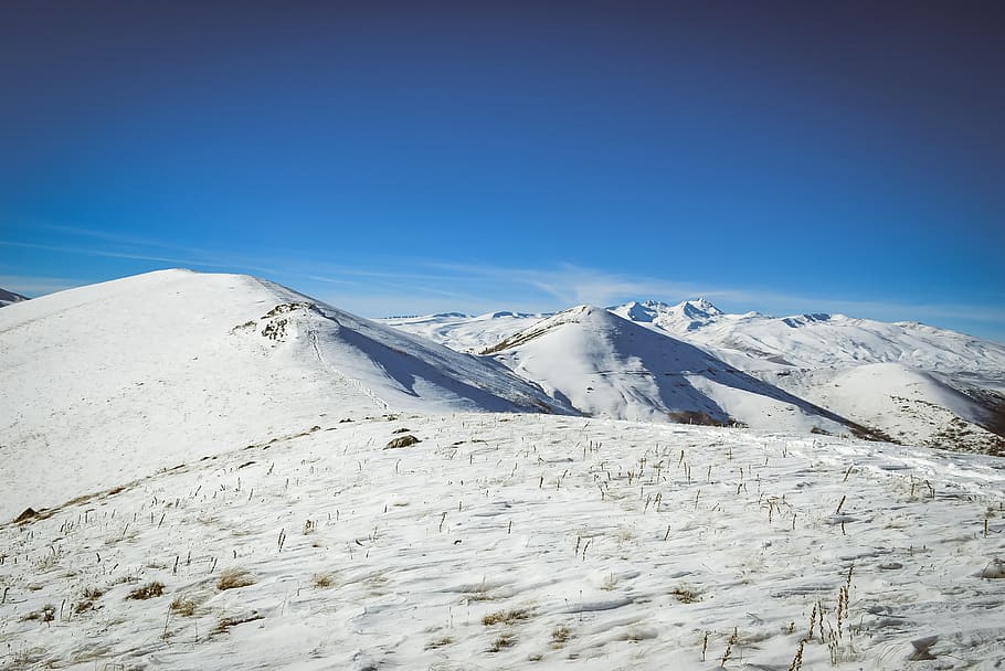white fields across blue sky, nature, mountain, outdoors, mountain range HD wallpaper