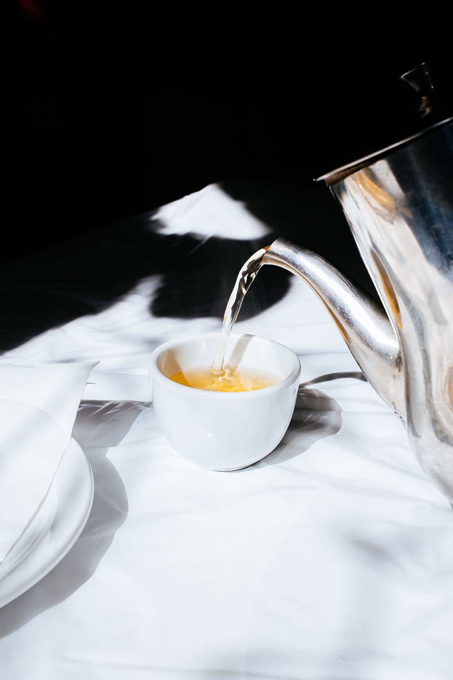 white ceramic cup pouring teapot, green, jasmine, restaurant HD wallpaper
