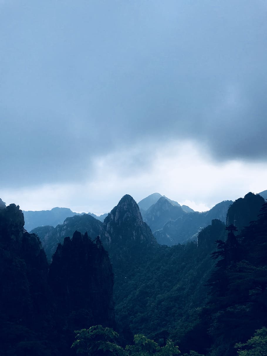 photo of mountains and trees, sky, cloud, mist, fog, gradient HD wallpaper