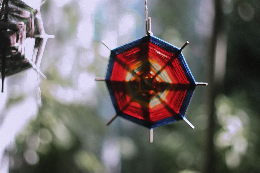red and blue hanging decor, focus on foreground, close-up, no people HD wallpaper