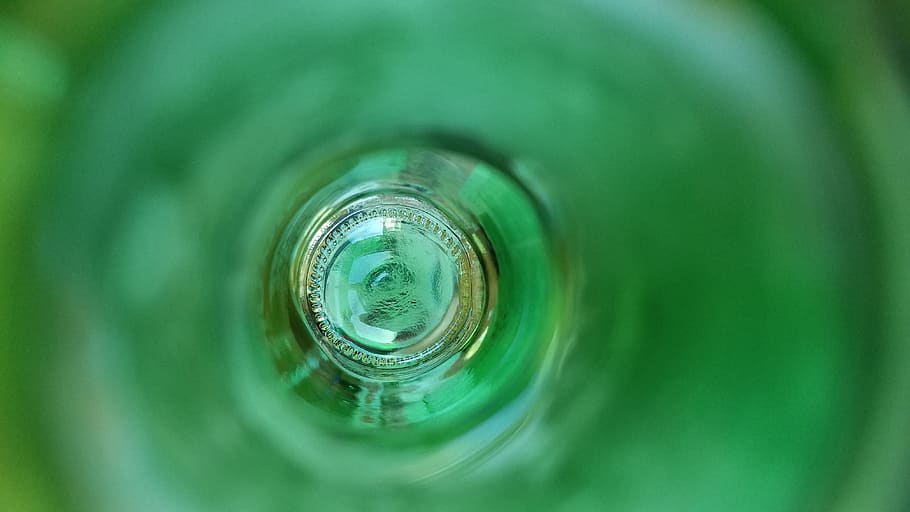bottle, beer, micro, green color, close-up, selective focus HD wallpaper