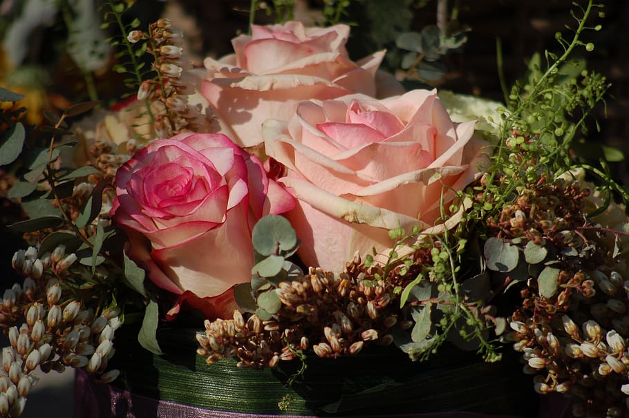 flowers, flower arrangement, rose, composition, romantic, spring HD wallpaper