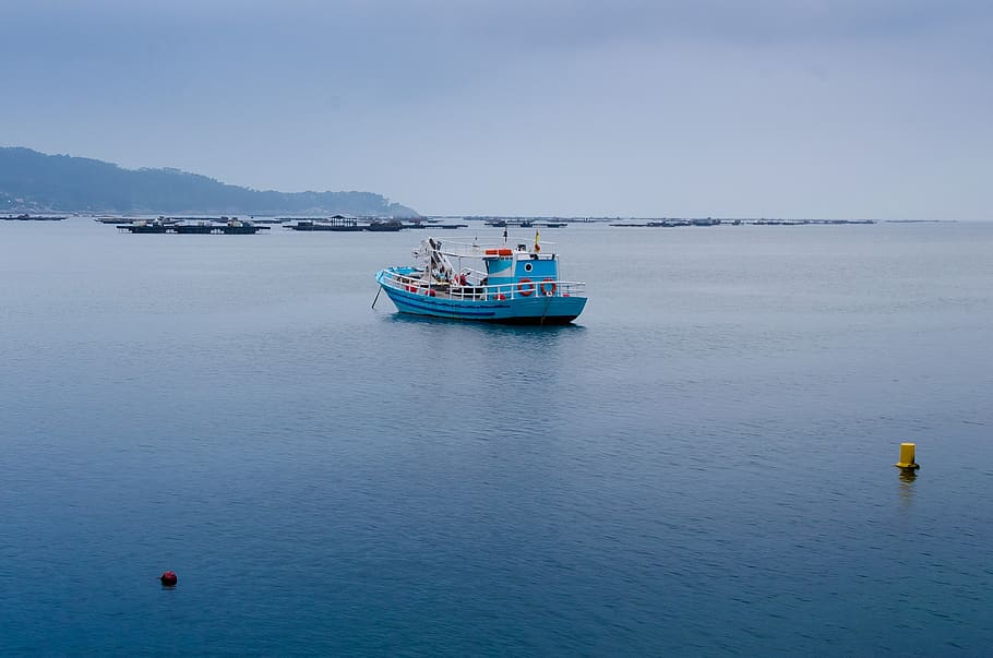 boat on body of water, sea, spain, ocean, aldán, port of aldan, HD wallpaper