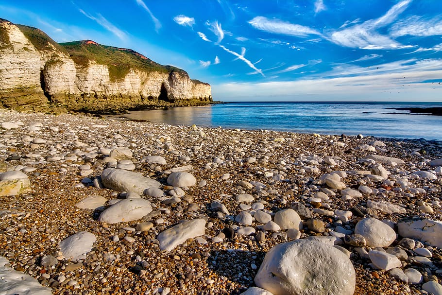 Photo of Beach Island, calm, cliffs, clouds, environment, idyllic HD wallpaper
