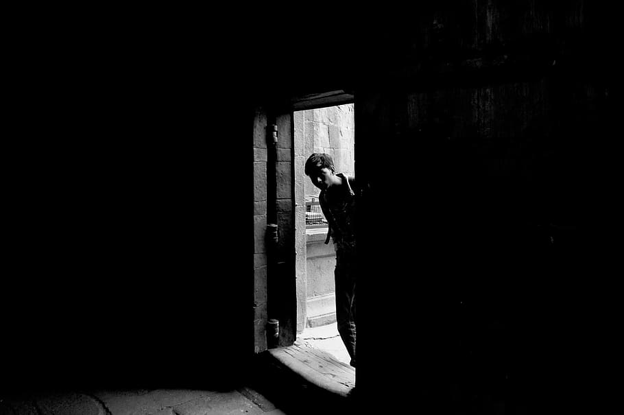 person, human, corridor, dungeon, silhouette, tunnel, prison HD wallpaper